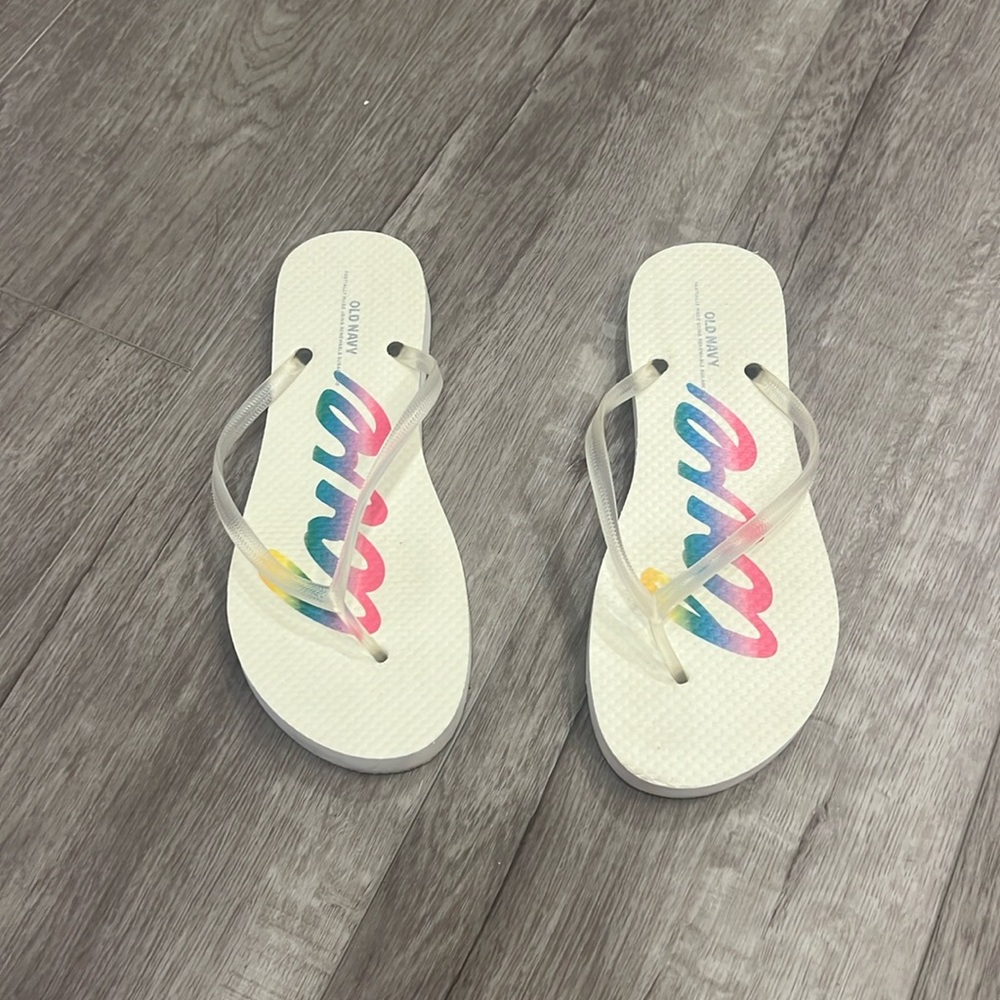 White sandals with color working in size 6 women